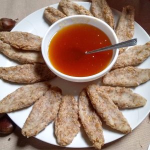Gastronomía Mapuche 4 Mültrün también llamado catuto es un alimento a base de trigo molido y agua, que se sirve acompañado de mermelada o de miel.