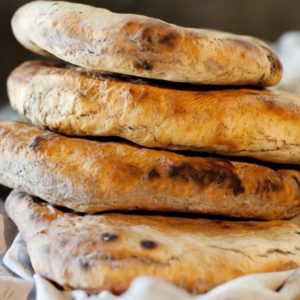Gastronomía Mapuche 12 Kofke tortillas de rescoldo es una masa de harina cocida sobre las brasas.